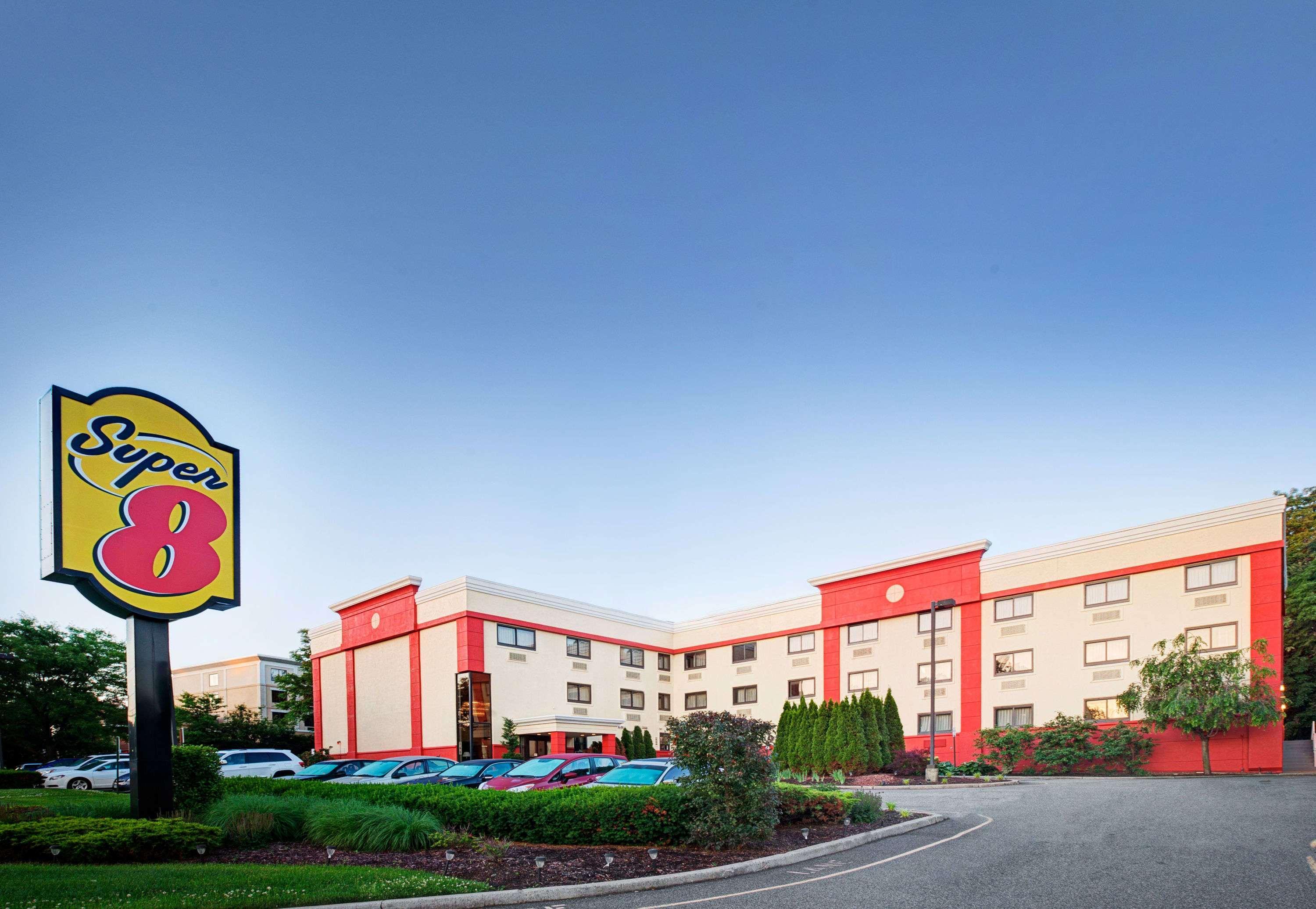 Hotel Super 8 By Wyndham Mahwah Exterior foto